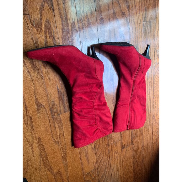 east5th Women's Red Knee Length Boot Size 8 - Picture 2 of 4